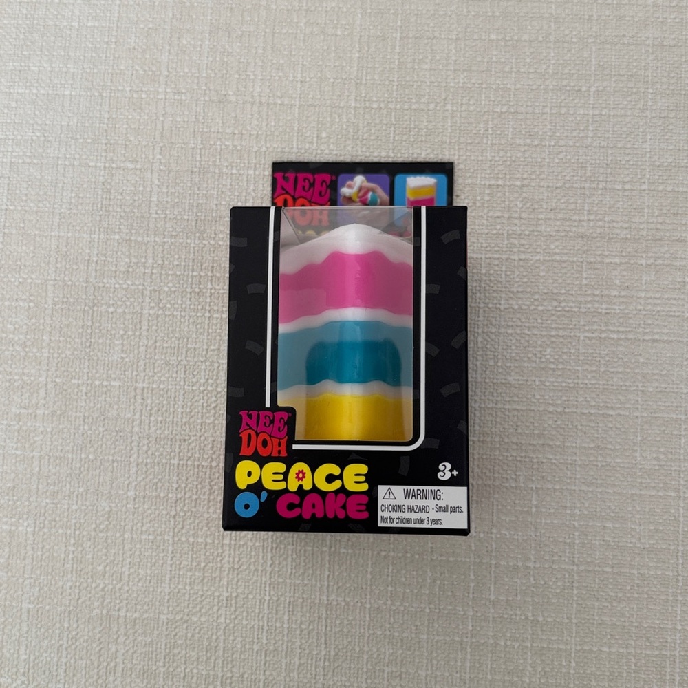 Needoh Peace O Cake